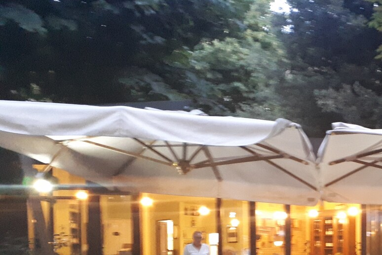 - RIPRODUZIONE RISERVATA