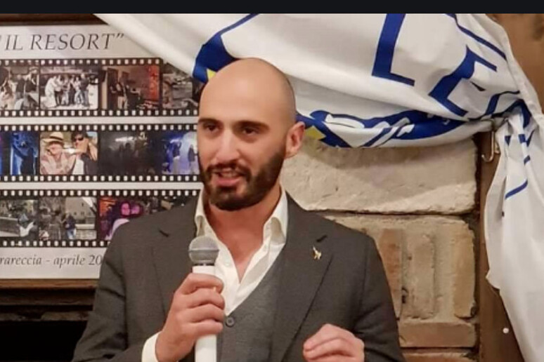 - RIPRODUZIONE RISERVATA