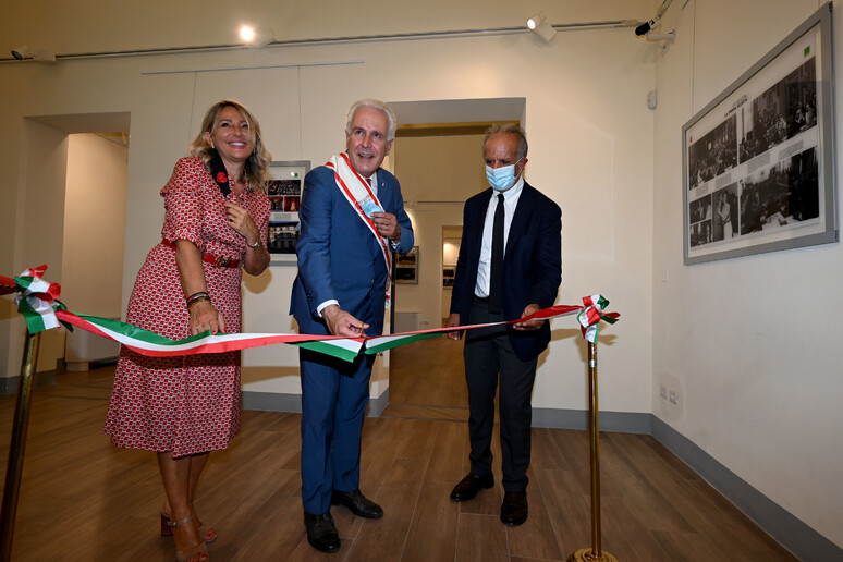 - RIPRODUZIONE RISERVATA