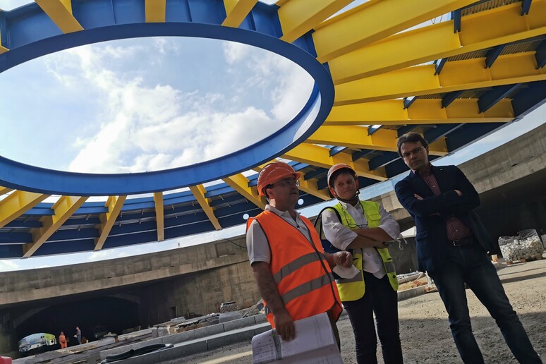 - RIPRODUZIONE RISERVATA