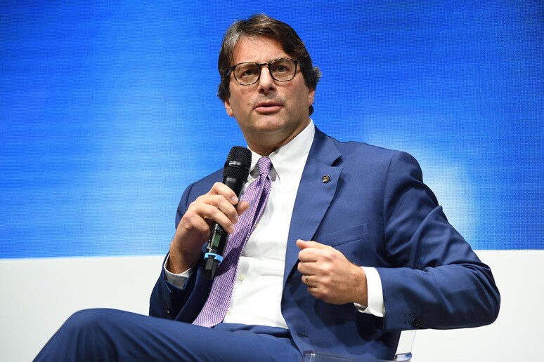 - RIPRODUZIONE RISERVATA