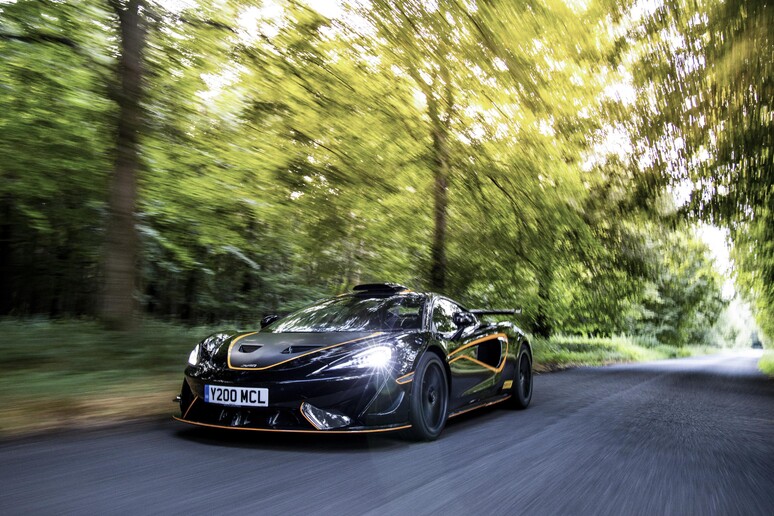 McLaren 620R, più cattiva con  'R Pack ' - RIPRODUZIONE RISERVATA