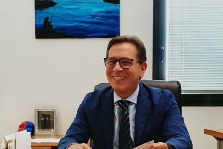 - RIPRODUZIONE RISERVATA