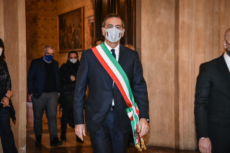 - RIPRODUZIONE RISERVATA