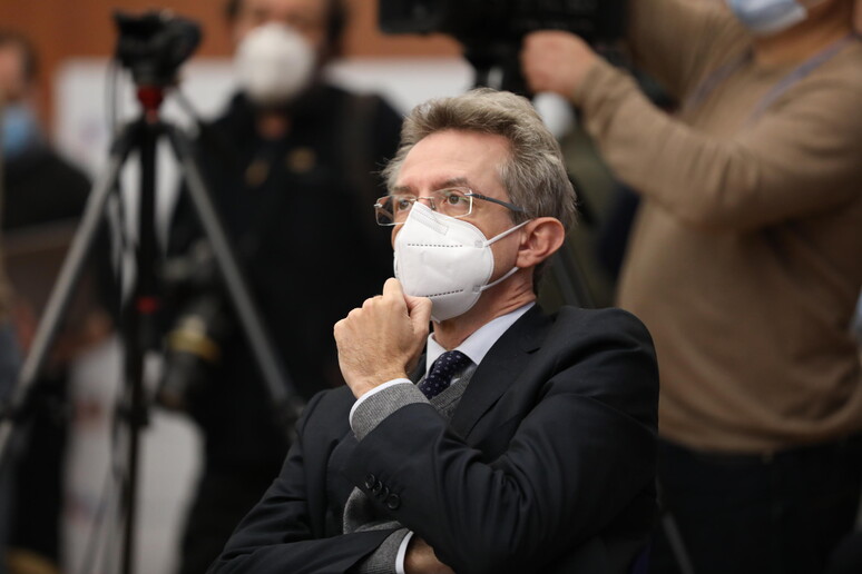 - RIPRODUZIONE RISERVATA