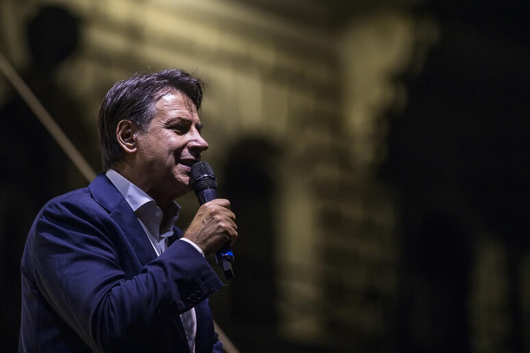 Giuseppe Conte in una foto d 'archivio - RIPRODUZIONE RISERVATA