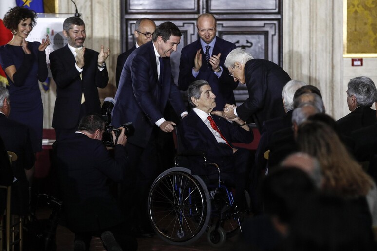 - RIPRODUZIONE RISERVATA