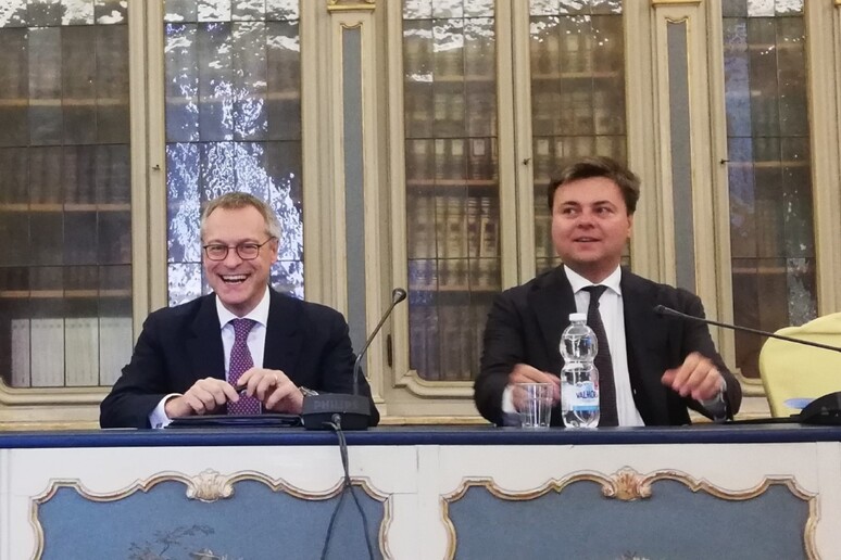 - RIPRODUZIONE RISERVATA