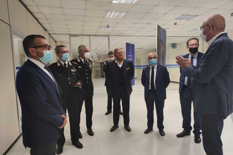 - RIPRODUZIONE RISERVATA