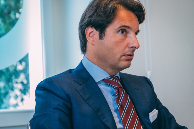 - RIPRODUZIONE RISERVATA