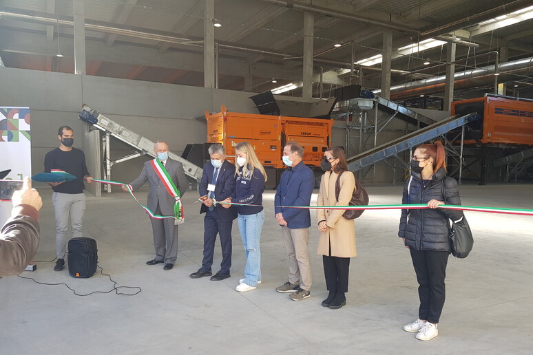 - RIPRODUZIONE RISERVATA