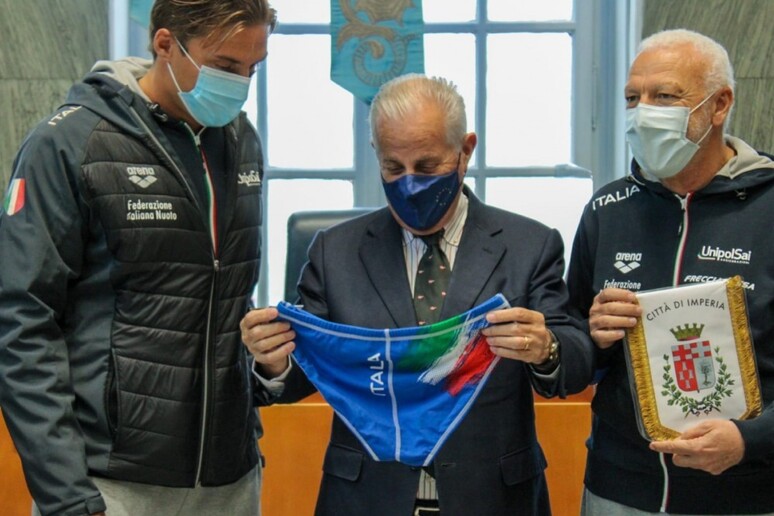 - RIPRODUZIONE RISERVATA