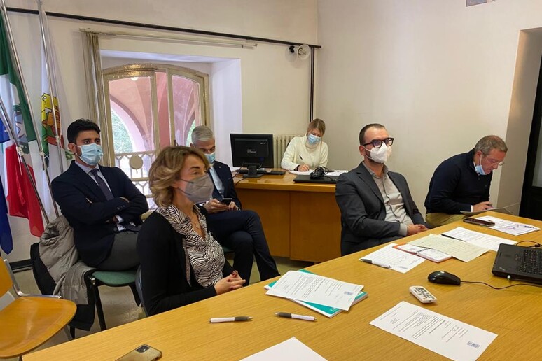 - RIPRODUZIONE RISERVATA