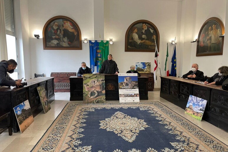 - RIPRODUZIONE RISERVATA