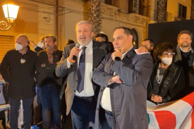 - RIPRODUZIONE RISERVATA