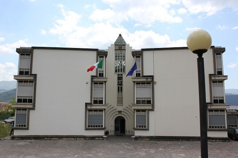 -     RIPRODUZIONE RISERVATA