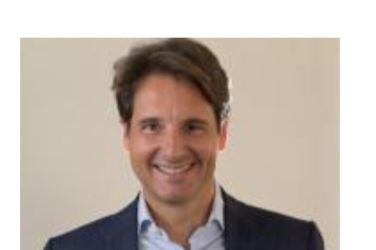- RIPRODUZIONE RISERVATA
