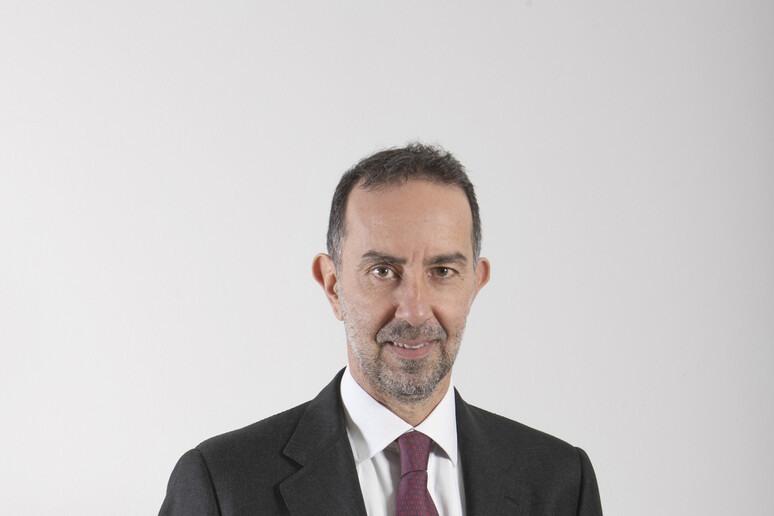 - RIPRODUZIONE RISERVATA