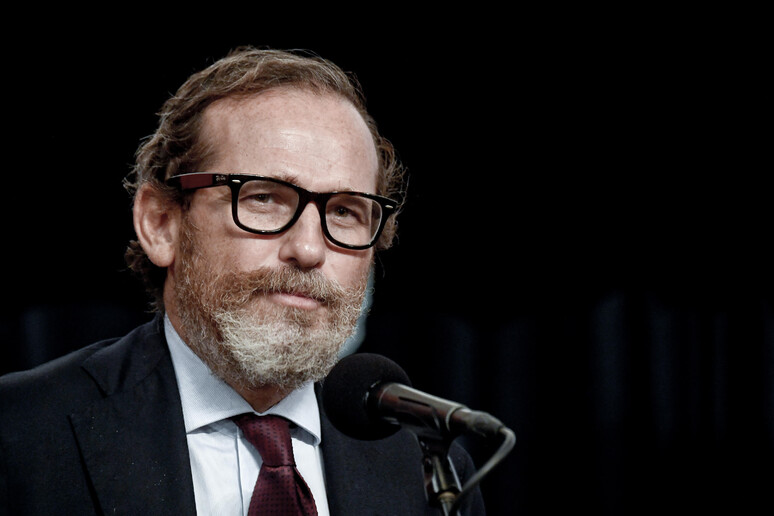 - RIPRODUZIONE RISERVATA