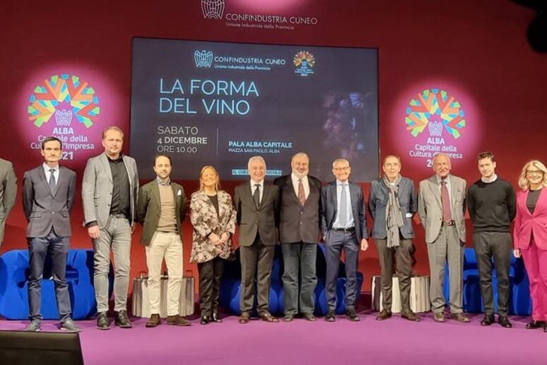 - RIPRODUZIONE RISERVATA