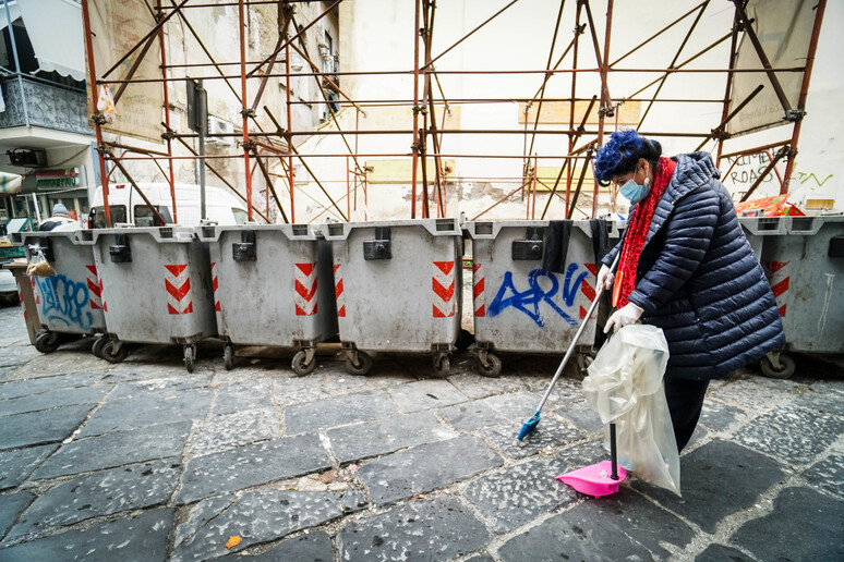 - RIPRODUZIONE RISERVATA