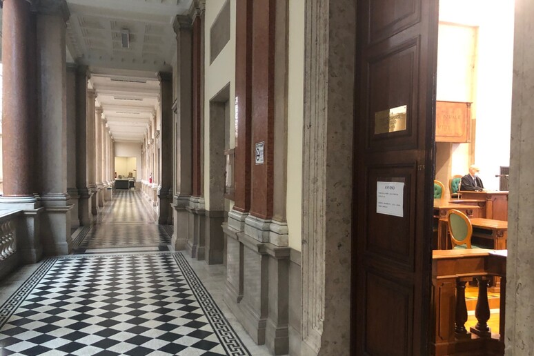 - RIPRODUZIONE RISERVATA