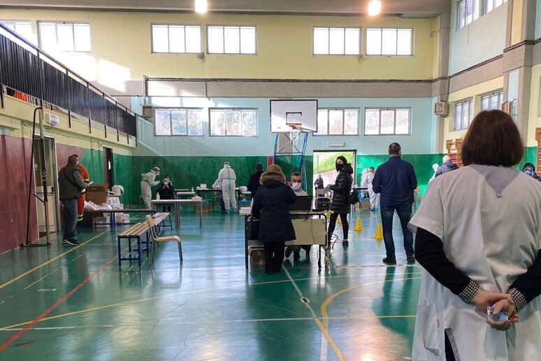 - RIPRODUZIONE RISERVATA