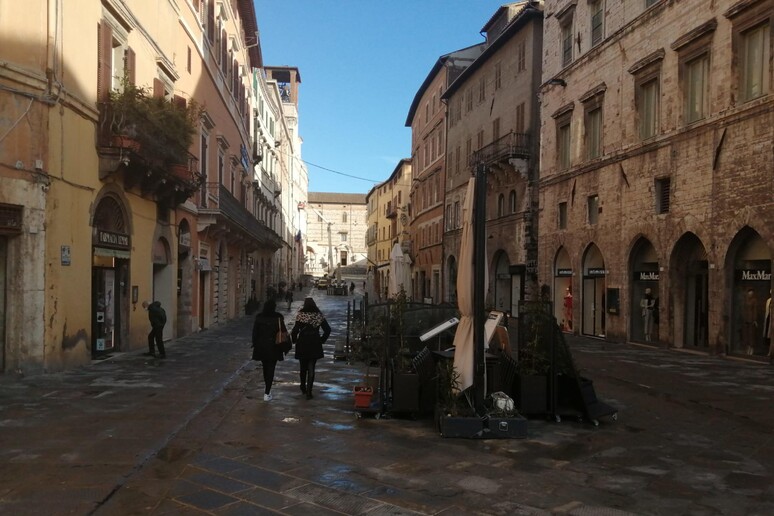 - RIPRODUZIONE RISERVATA