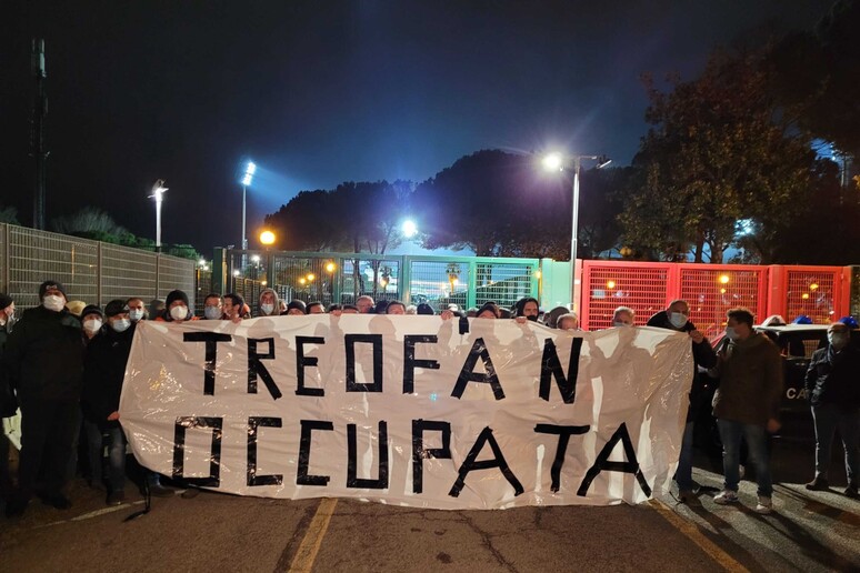 - RIPRODUZIONE RISERVATA