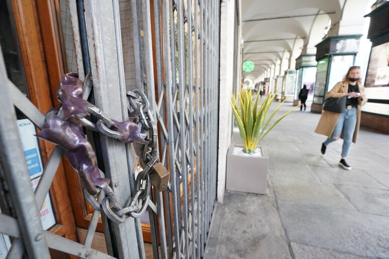 - RIPRODUZIONE RISERVATA