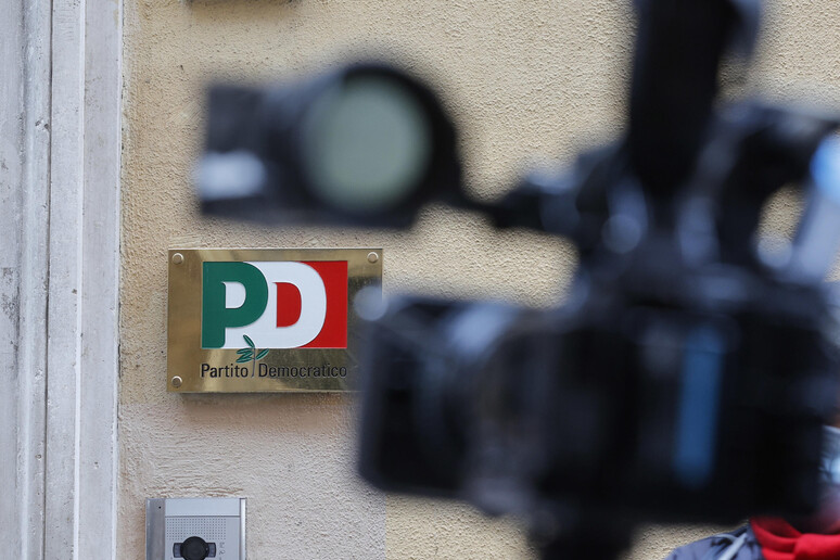 - RIPRODUZIONE RISERVATA