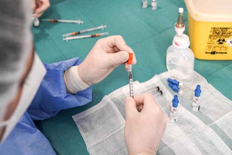 - RIPRODUZIONE RISERVATA