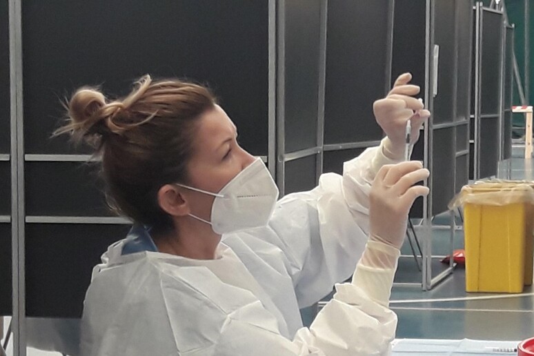 - RIPRODUZIONE RISERVATA