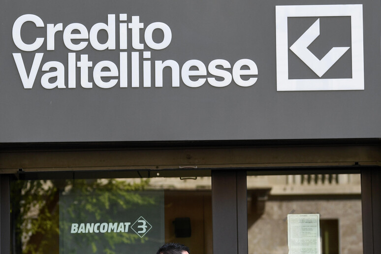 - RIPRODUZIONE RISERVATA