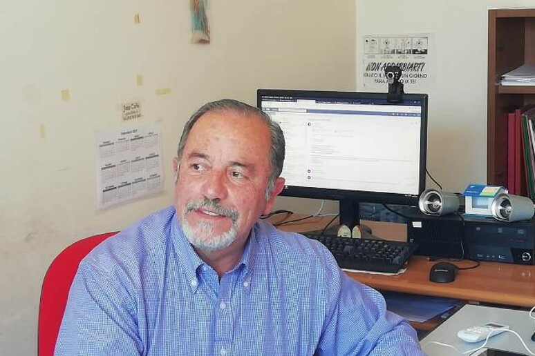 - RIPRODUZIONE RISERVATA