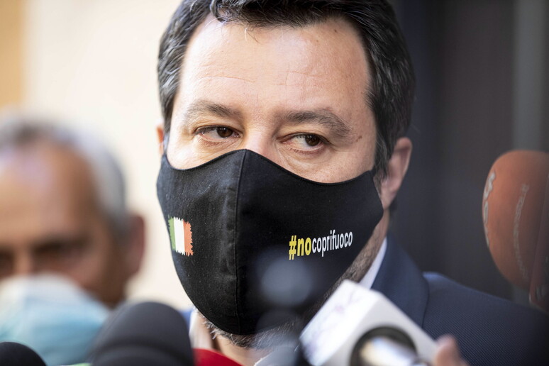 - RIPRODUZIONE RISERVATA