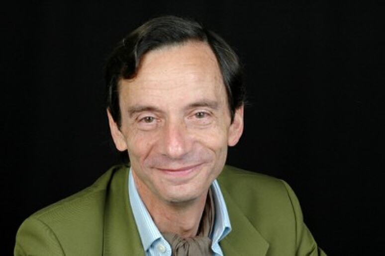 - RIPRODUZIONE RISERVATA