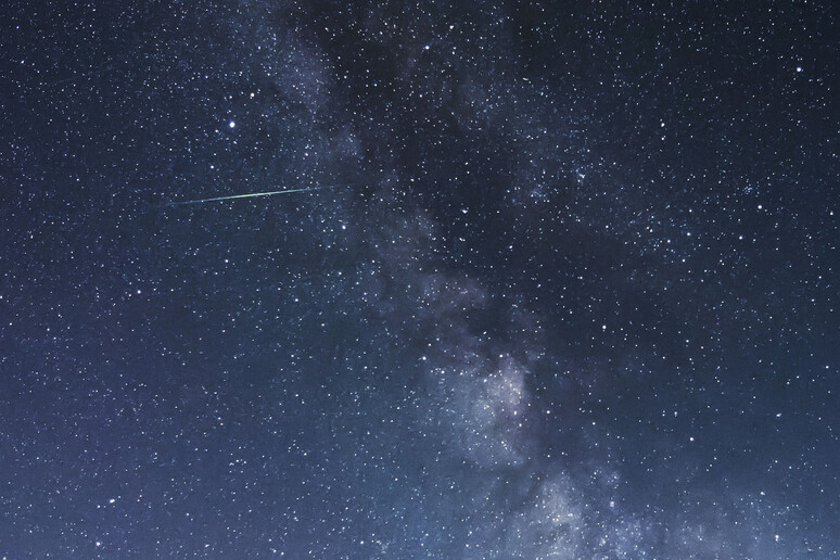 La scia di una meteora appartenente allo sciame delle Eta aquaridi (fonte: Noriaki Tanaka) - RIPRODUZIONE RISERVATA