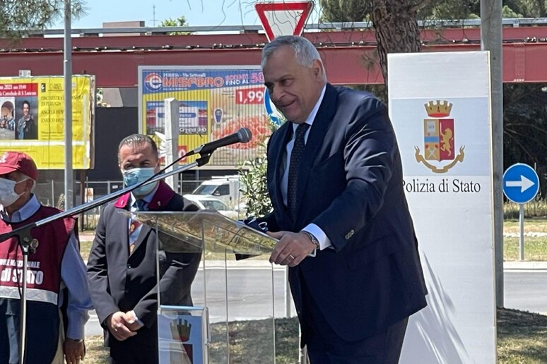 - RIPRODUZIONE RISERVATA