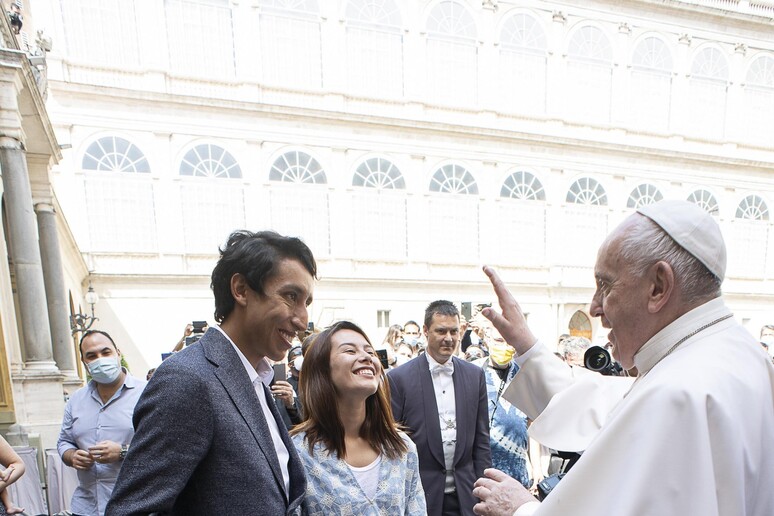 Papa Francesco e Egan Bernal - RIPRODUZIONE RISERVATA
