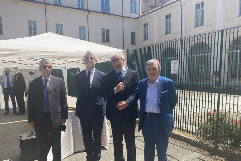 - RIPRODUZIONE RISERVATA