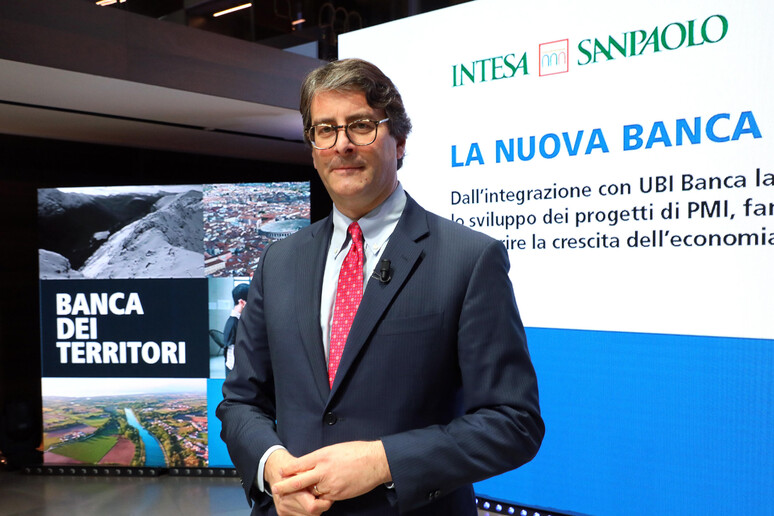 - RIPRODUZIONE RISERVATA