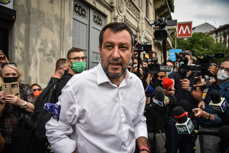- RIPRODUZIONE RISERVATA