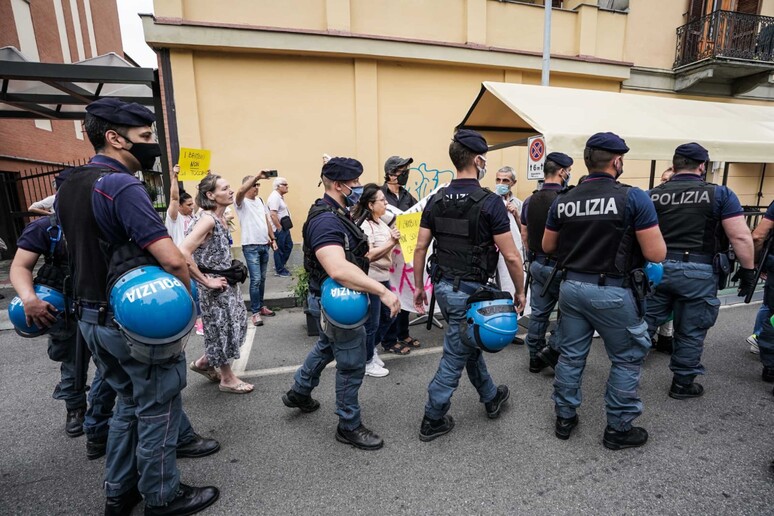 - RIPRODUZIONE RISERVATA