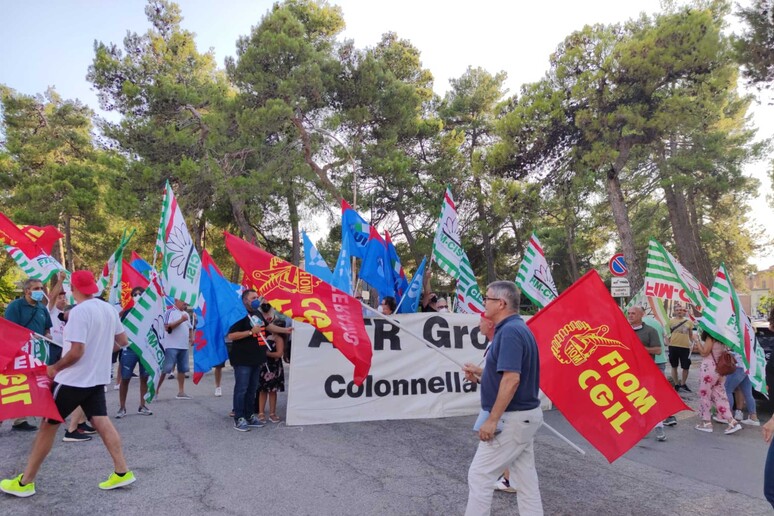 - RIPRODUZIONE RISERVATA