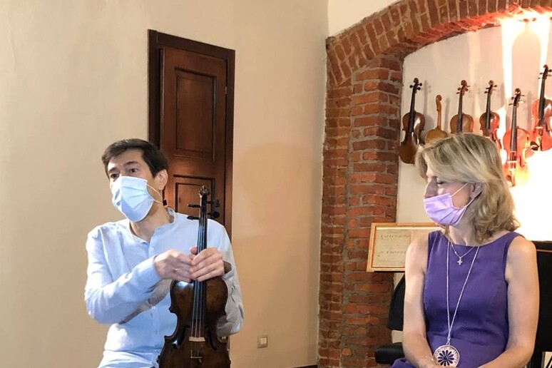 - RIPRODUZIONE RISERVATA