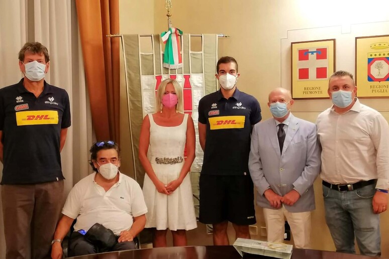 - RIPRODUZIONE RISERVATA