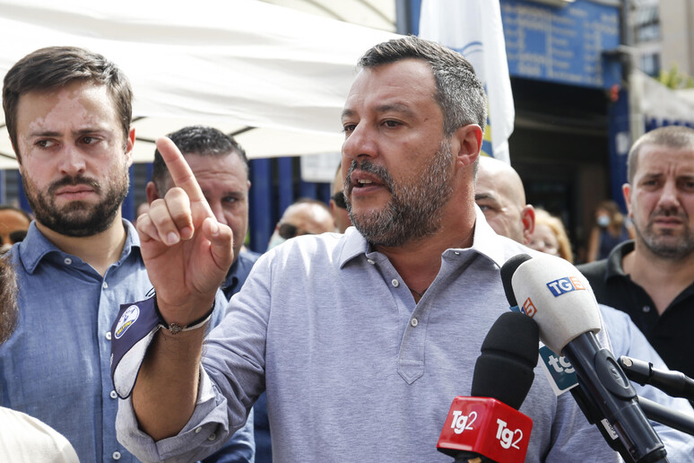 - RIPRODUZIONE RISERVATA