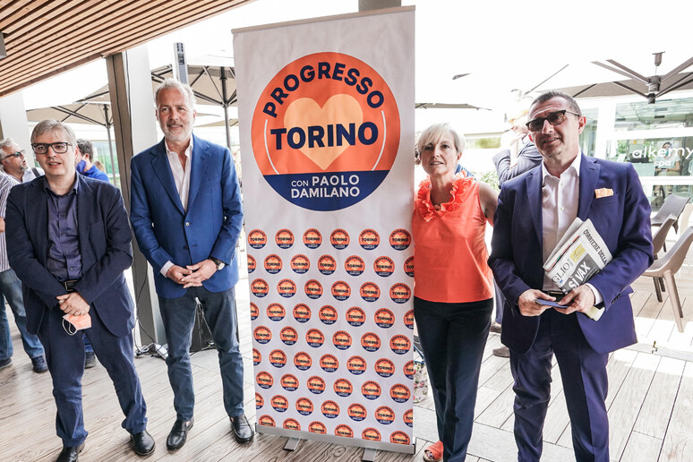 - RIPRODUZIONE RISERVATA