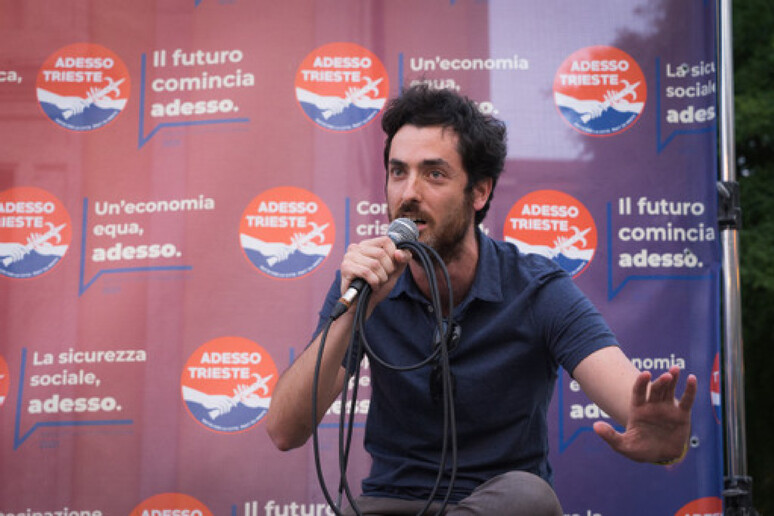 - RIPRODUZIONE RISERVATA